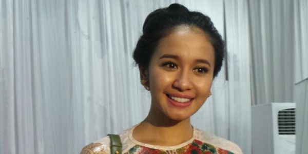 lagu desy ratnasari tenda biru