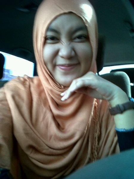 cewek cakep tirani