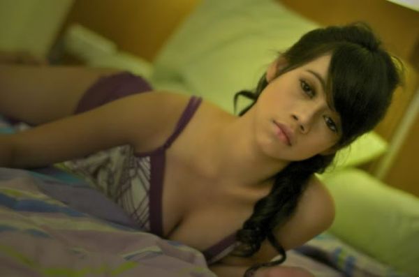 memek bugil lagi ngangkang