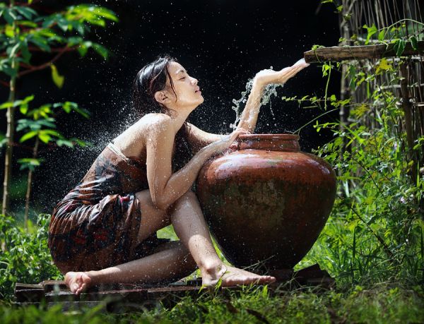 ngintip cewek lagi mandi