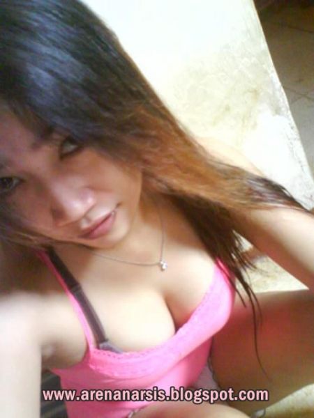 gadis bugil indonesia