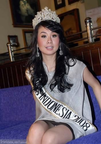 celana dalam artis indonesia