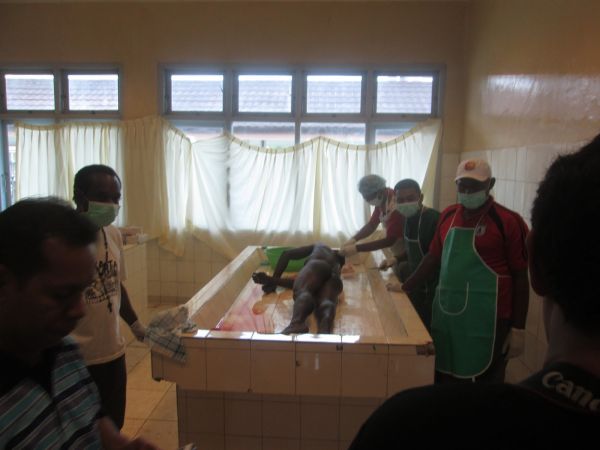 orang melahirkan papua