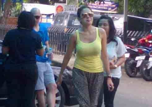 celana dalam wulan guritno
