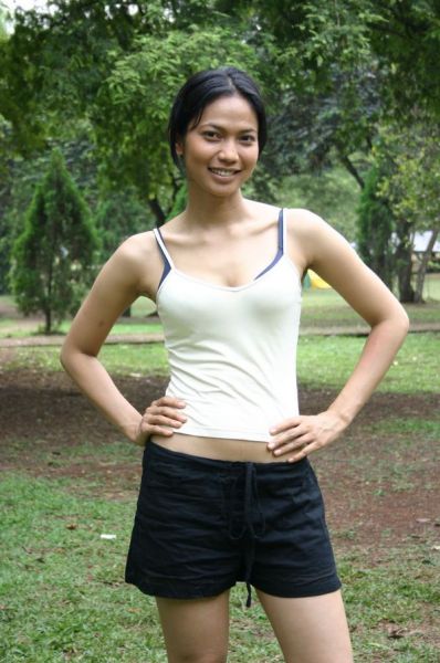 artis pria indonesia