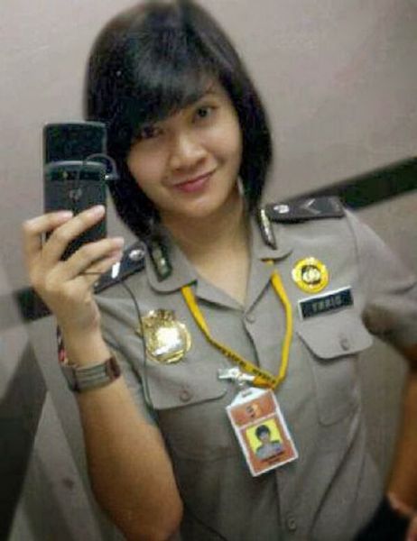 polwan ngentot