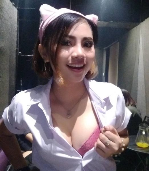 cewek cantik bugil