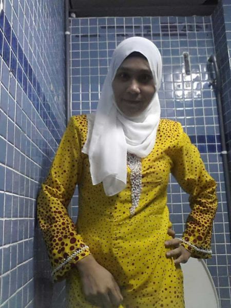 ngemut pentil susu