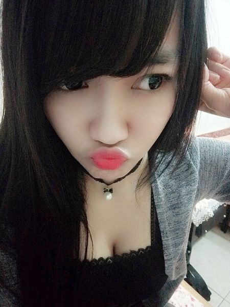 tetek besar