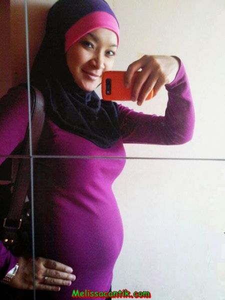 wanita hamil bugil