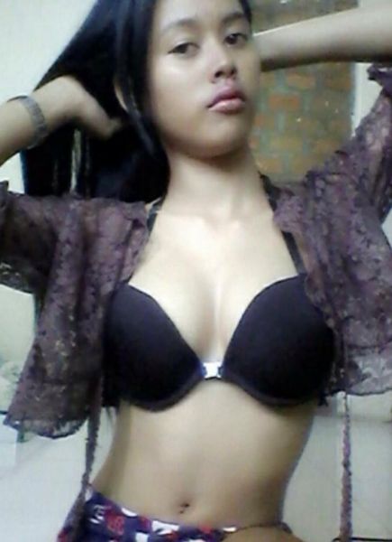 cewek manado bugil