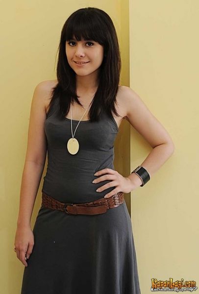 artis bugil