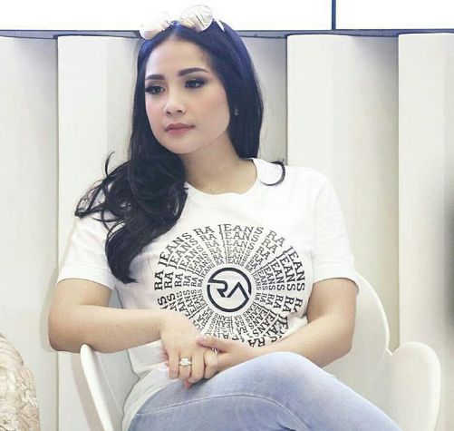 gambar wanita bersetubuh