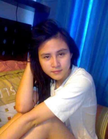 memek bugil lagi ngangkang