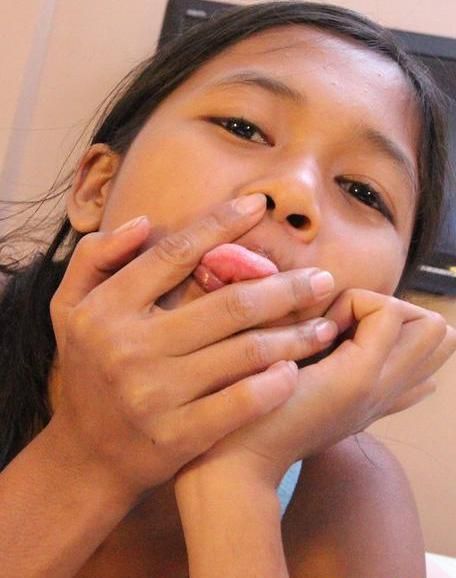 kontol masuk memek perawan