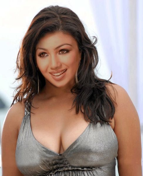 ayesha takia measurements
