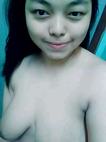 abg bugil pamer memek