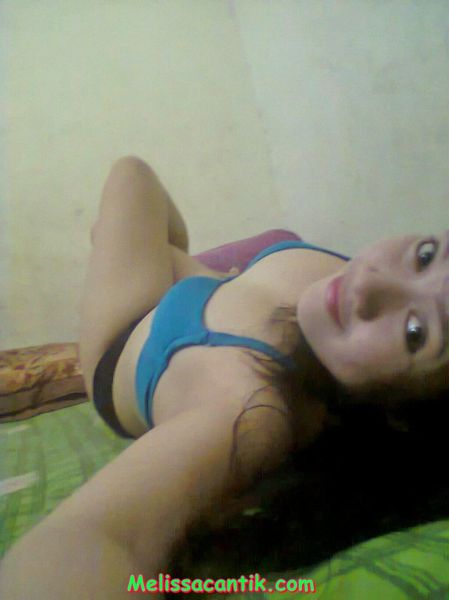 vagina bulu terlebat