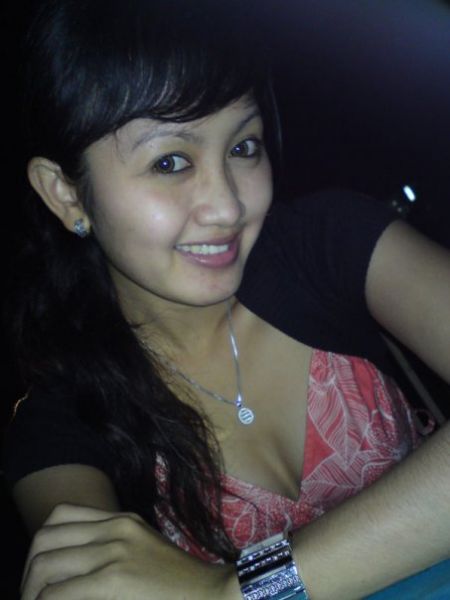 gambar memek luna maya