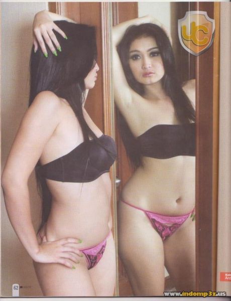 intip gadis mandi