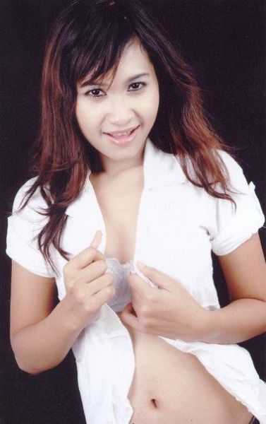 gambar memek luna maya