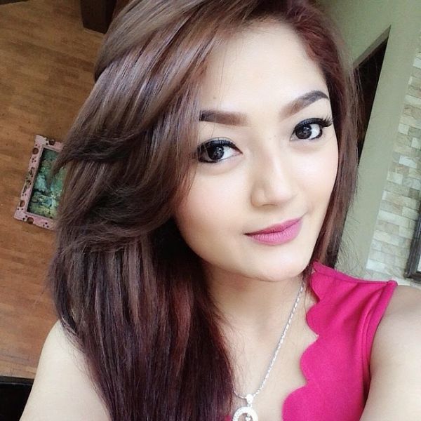 winny putri lubis boobs