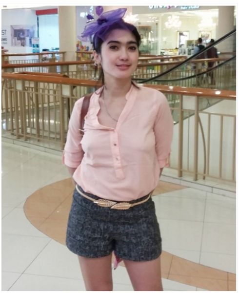 memek bugil lagi ngangkang