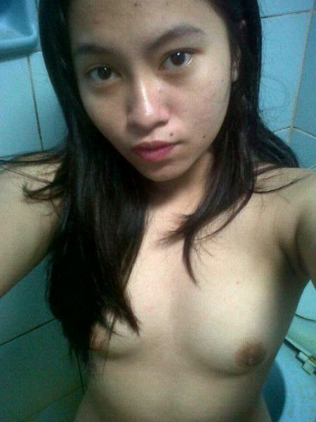 gambar perempuan telanjang