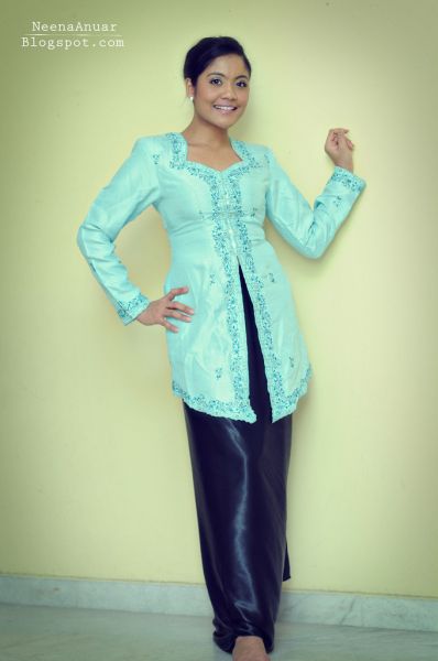 baju kebaya bali