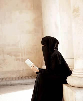gadis jilbab bugil