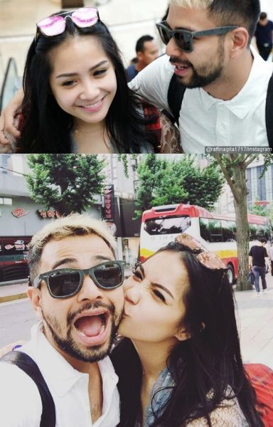 pamer payudara artis
