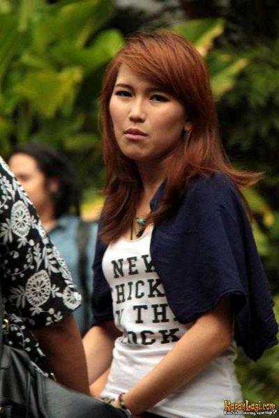 poto bugil dewi persik