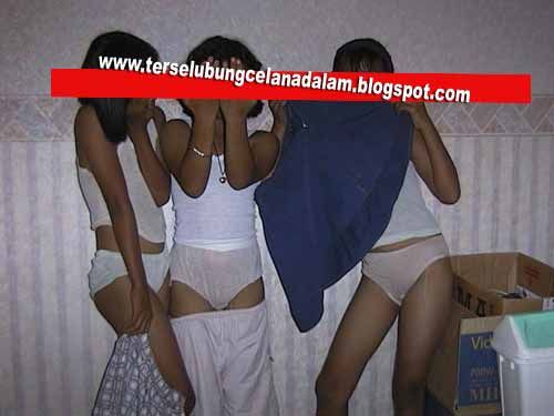 pasutri telanjang