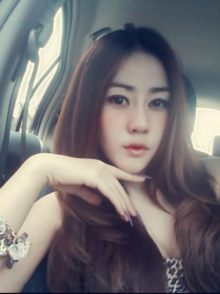 gaun pengantin modern