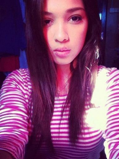 emma maembong cium