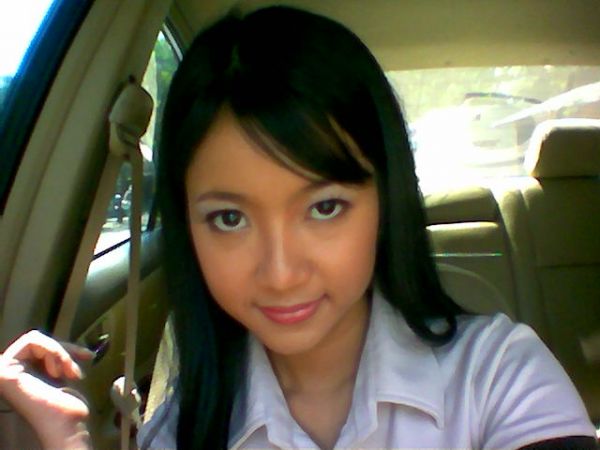 emut toket pacar
