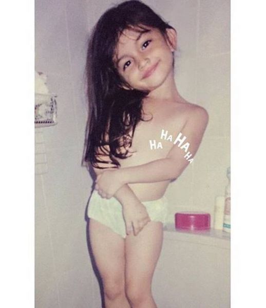 memek ngangkang telanjang