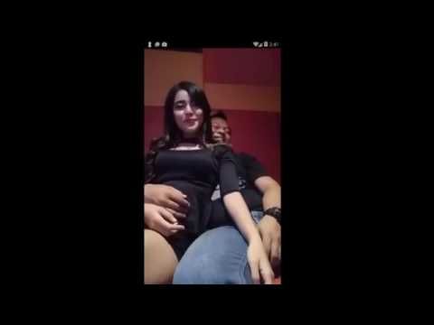seksi pemandu karaoke
