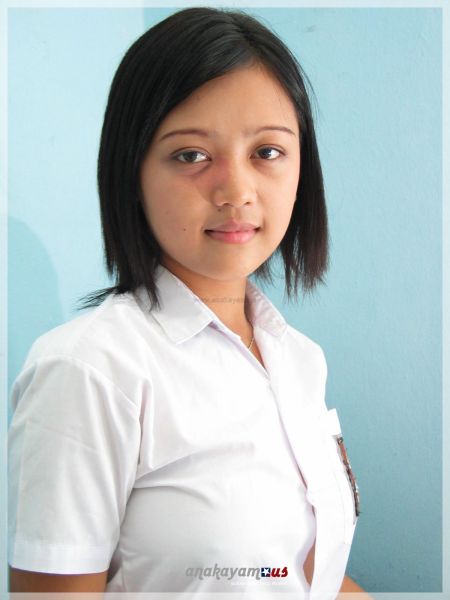 artis sinetron indonesia gigi ber