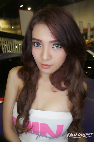 memek bugil lagi ngangkang