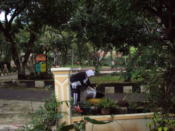 buang sampah sembarangan