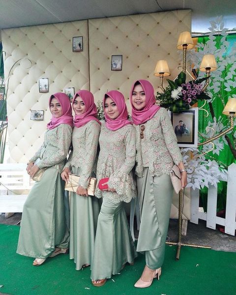 jubah ketat