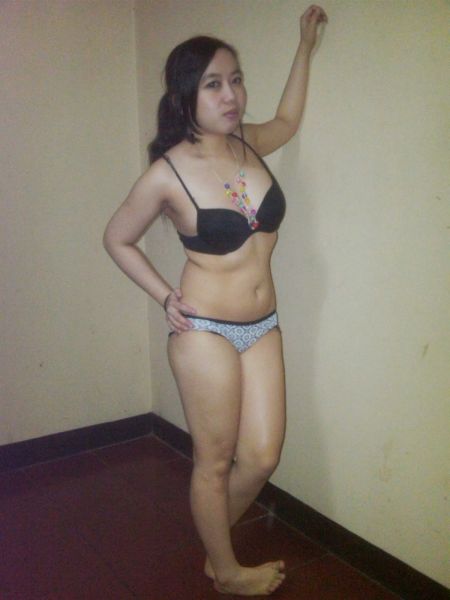 cewek cantik dan bahenol