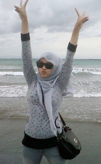 wanita berjilbab