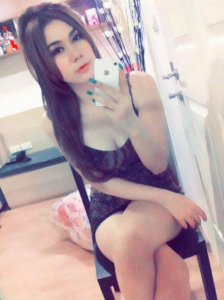 gambar zaskia gotik