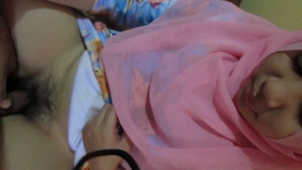 abg lagi nyepong kontol