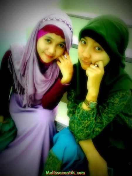 cewek jilbab ngentot di taman