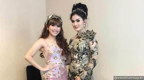 iis dahlia sexy