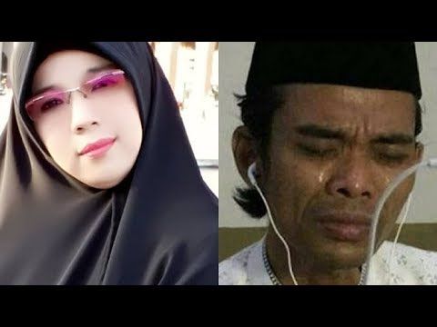 istri selingkuh di kamar mandi