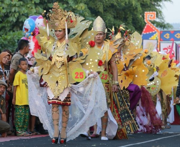 celana dalam transparan